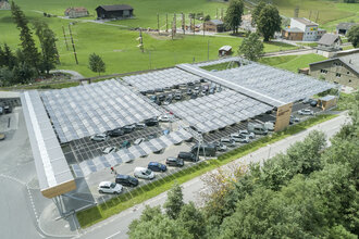 用于世界上首座可伸缩太阳能屋顶的精确粘接