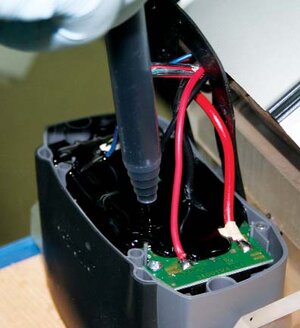 电池组灌封 用于电池组灌封的涂胶系统