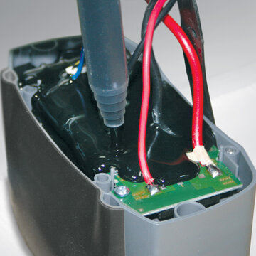 用于生产壁挂箱和充电系统的电子灌封