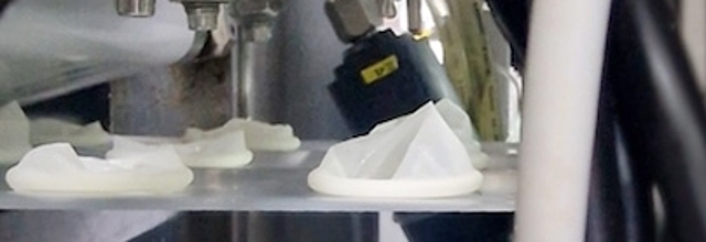 安全套生产中苯佐卡因的精确配制